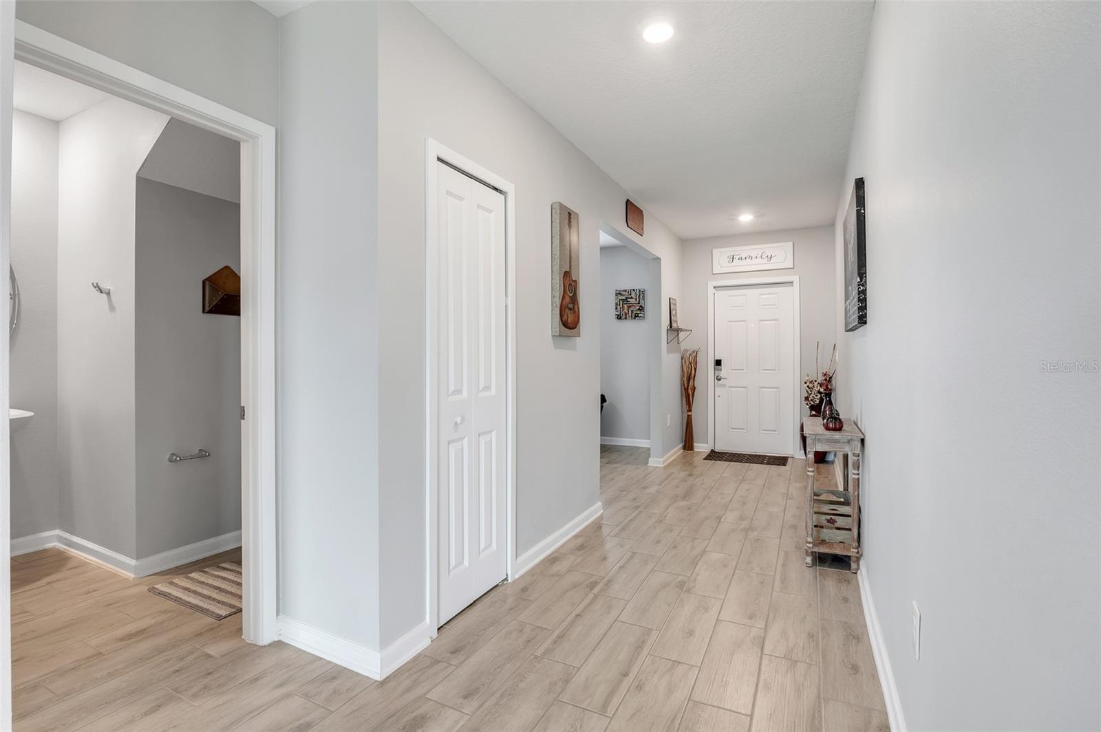 136 WHITE HORSE WAY, GROVELAND, FL, 34736