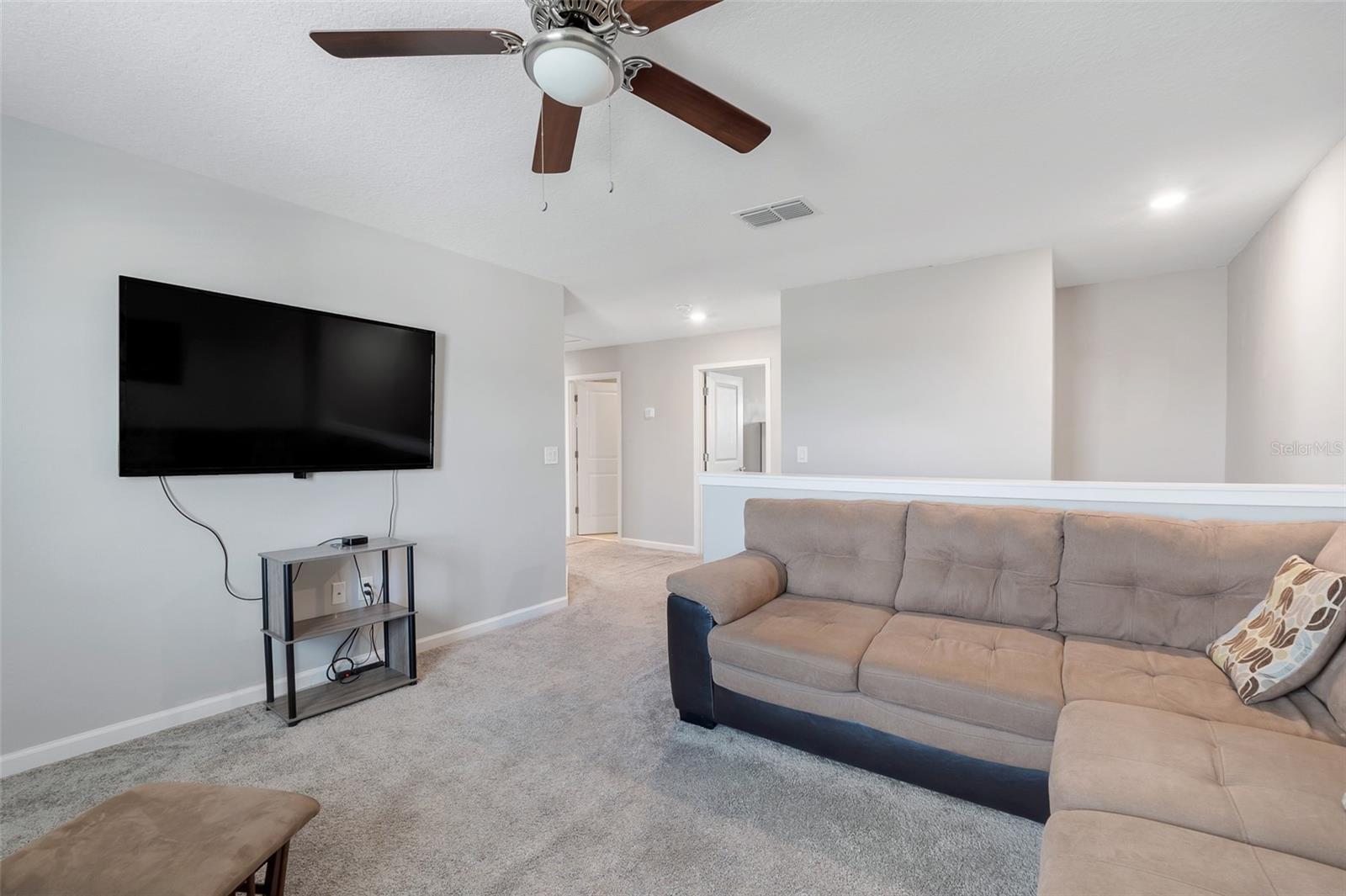 136 WHITE HORSE WAY, GROVELAND, FL, 34736