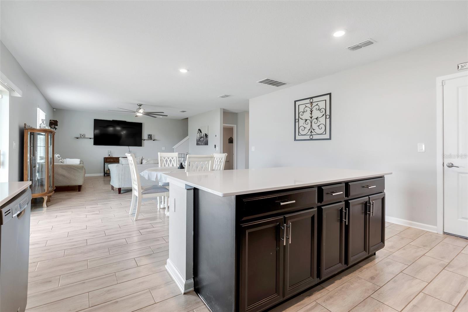 136 WHITE HORSE WAY, GROVELAND, FL, 34736