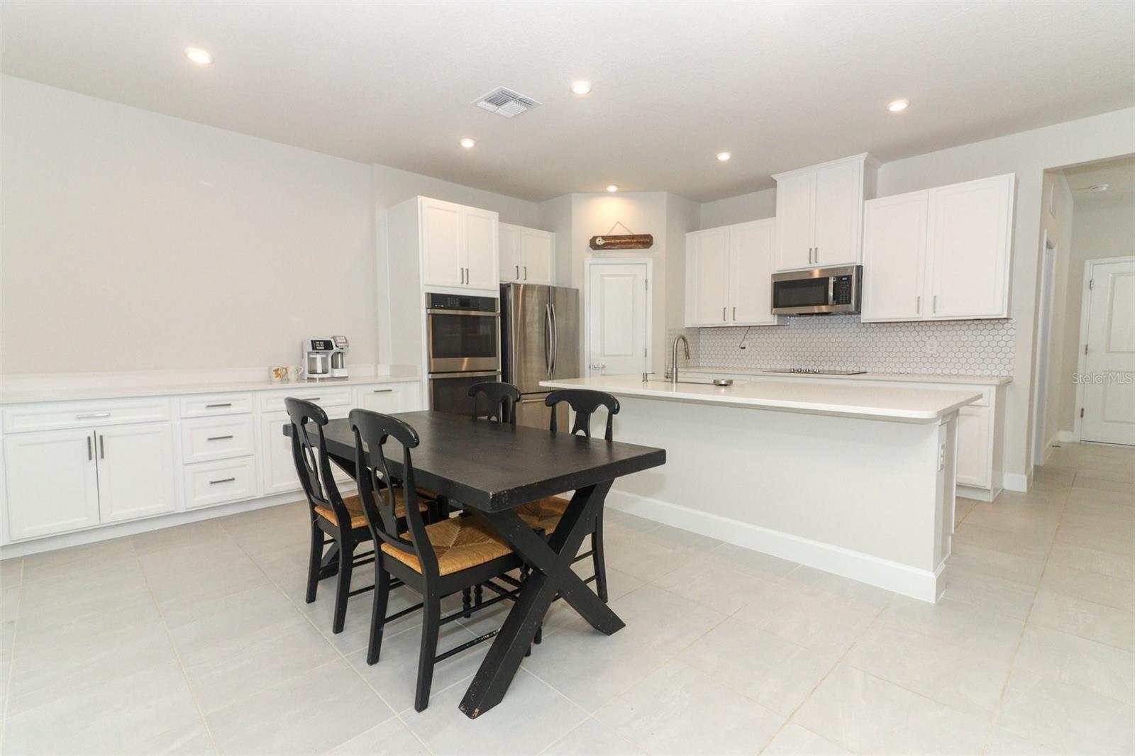 1949 VICTORIA ST, DAVENPORT, FL, 33837