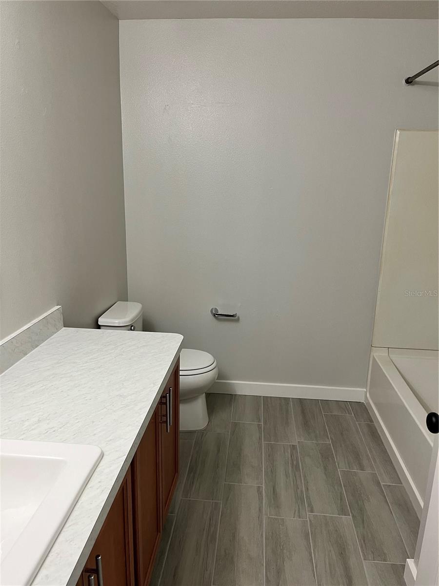 240 THORNBERRY BRANCH LN, DAYTONA BEACH, FL, 32124