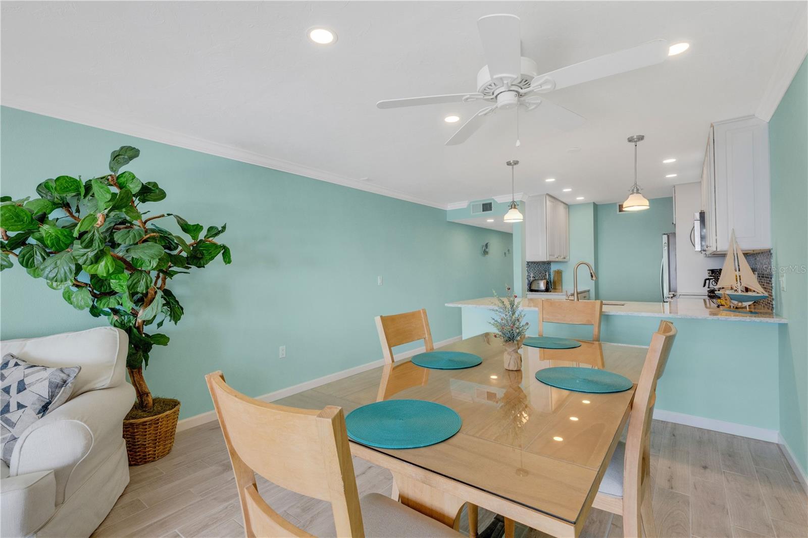 5201 GULF OF MEXICO DR #103, LONGBOAT KEY, FL, 34228