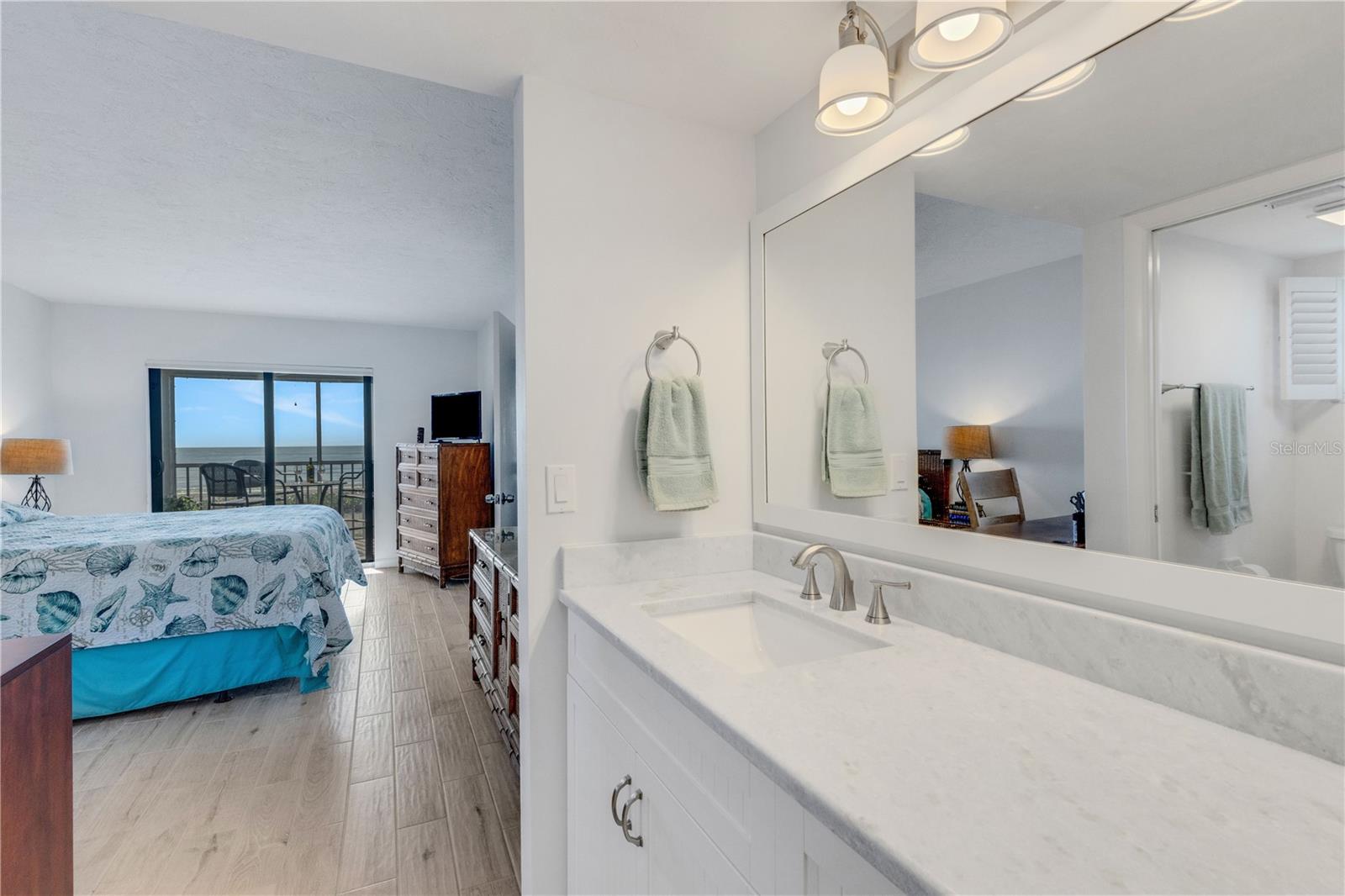 5201 GULF OF MEXICO DR #103, LONGBOAT KEY, FL, 34228