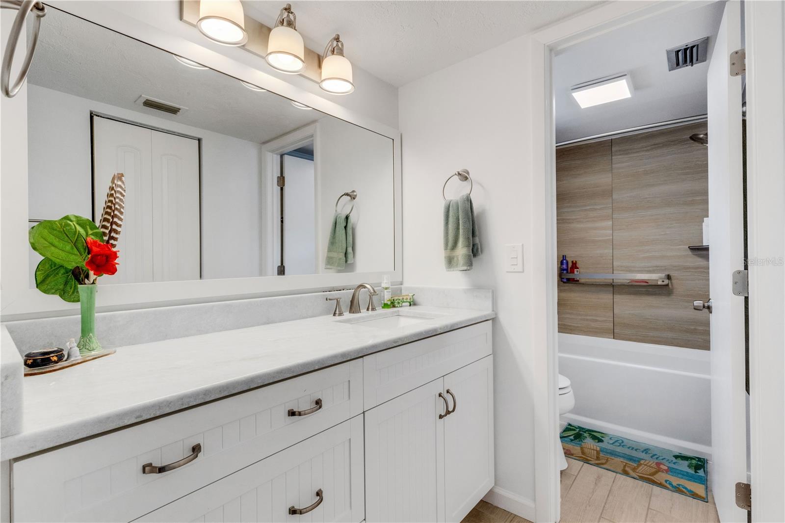 5201 GULF OF MEXICO DR #103, LONGBOAT KEY, FL, 34228