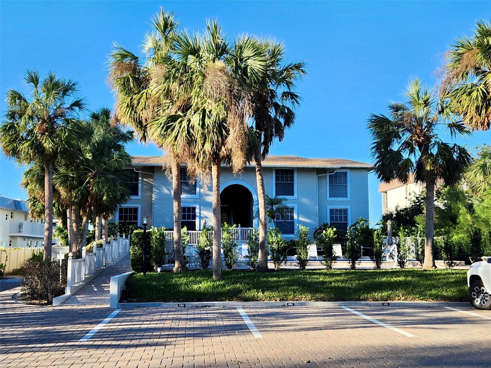 5201 GULF OF MEXICO DR #103, LONGBOAT KEY, FL, 34228