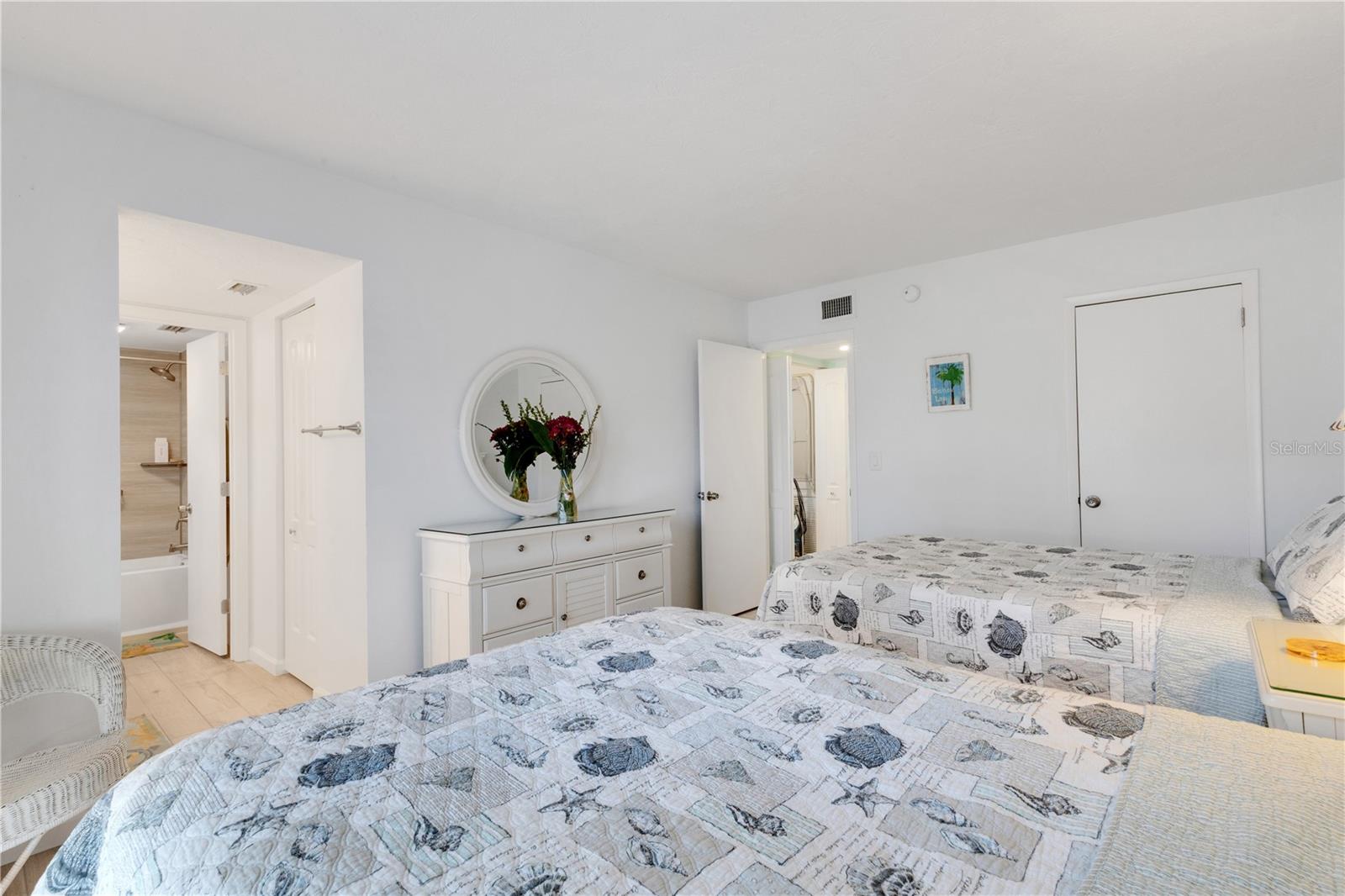 5201 GULF OF MEXICO DR #103, LONGBOAT KEY, FL, 34228