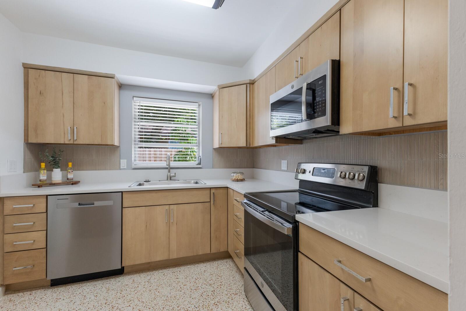 671 47TH ST, SARASOTA, FL, 34234