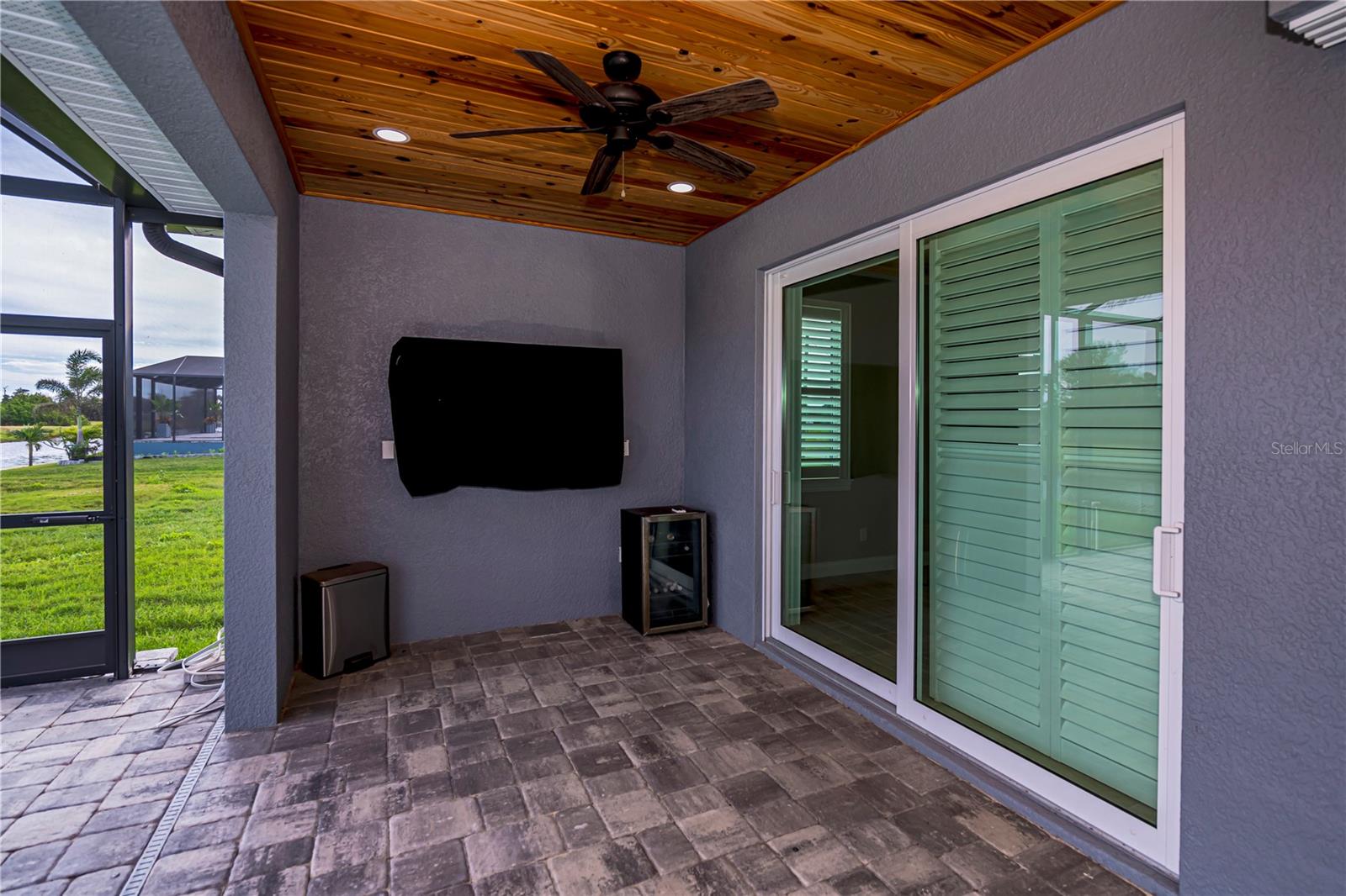 180 W PINE VALLEY LN, ROTONDA WEST, FL, 33947