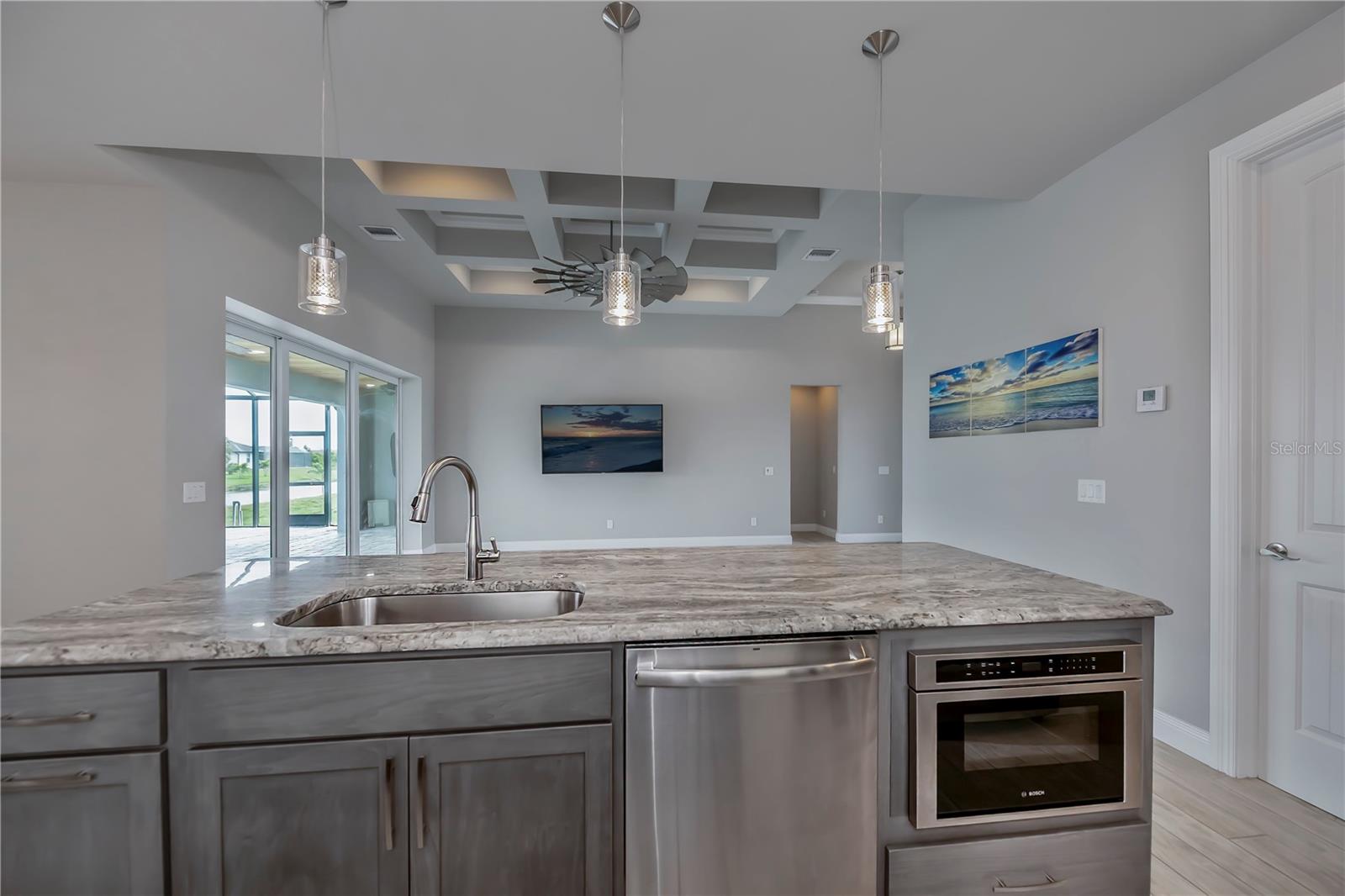 180 W PINE VALLEY LN, ROTONDA WEST, FL, 33947