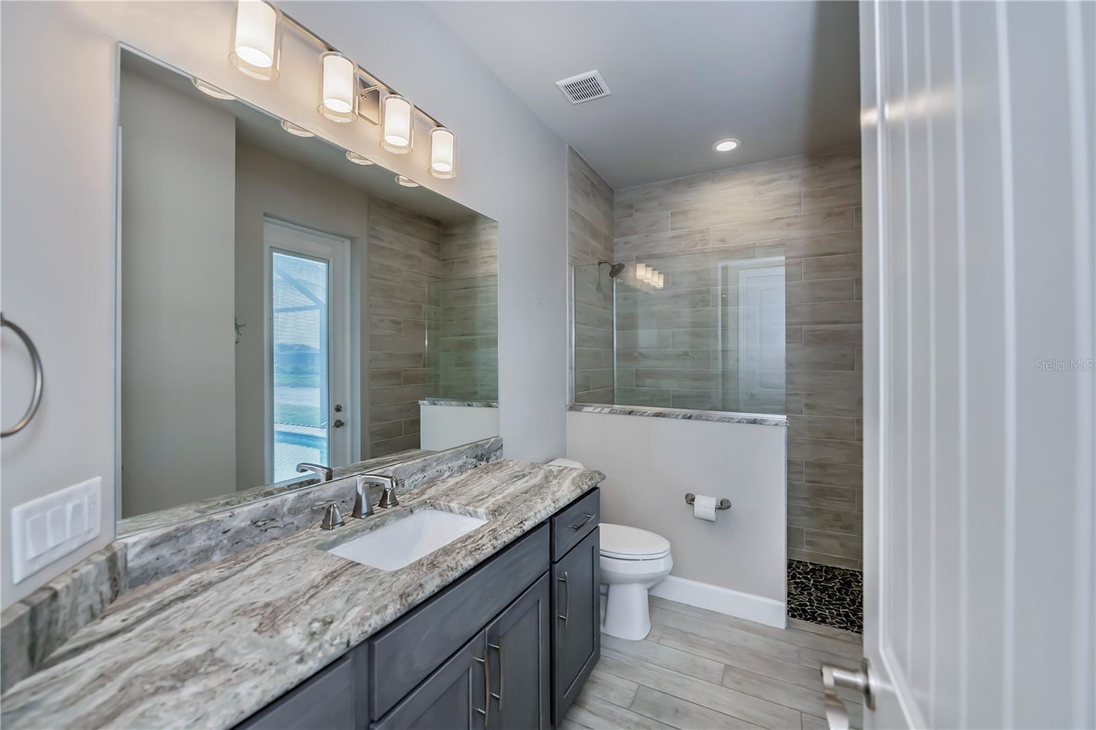180 W PINE VALLEY LN, ROTONDA WEST, FL, 33947