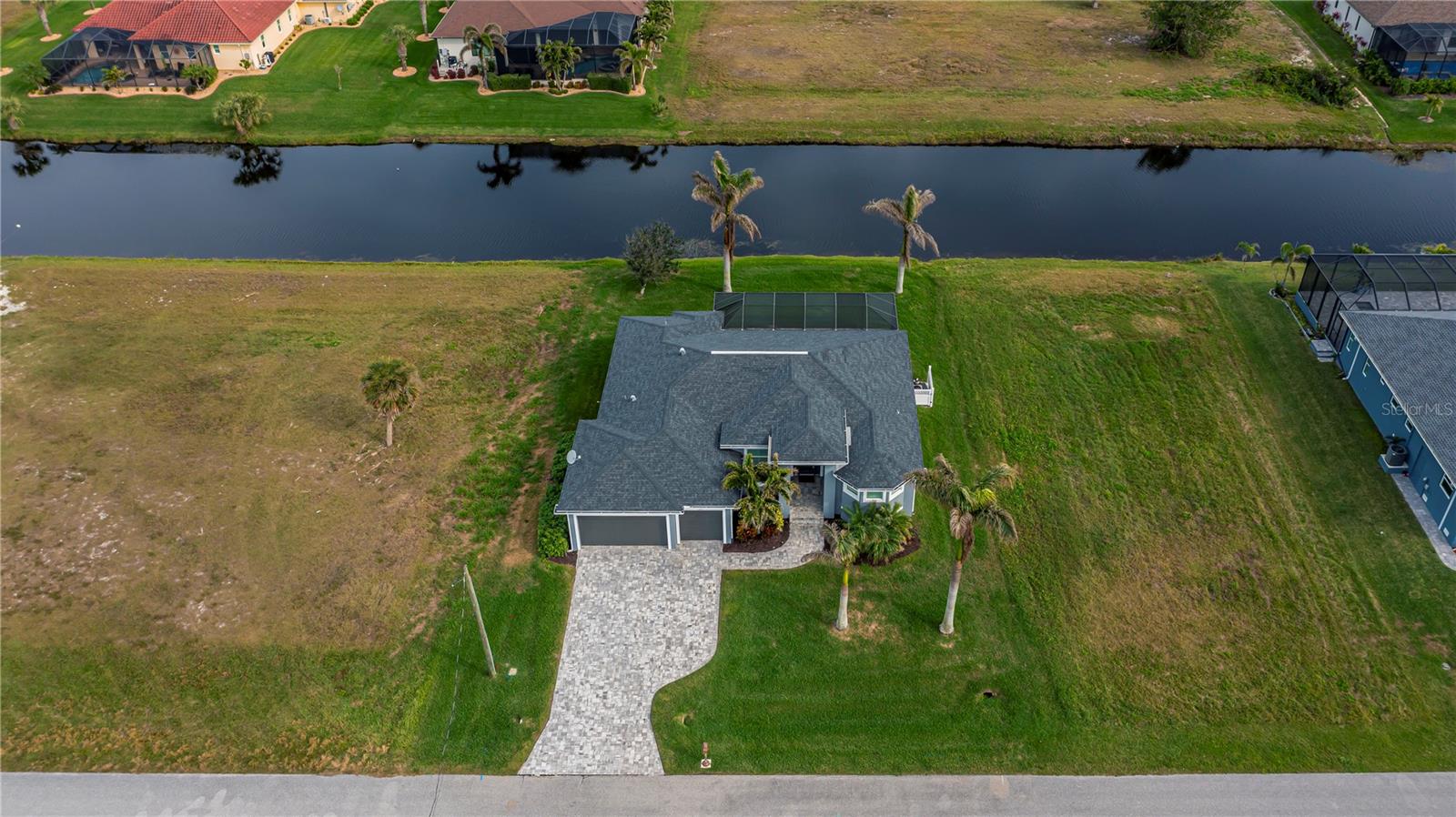 180 W PINE VALLEY LN, ROTONDA WEST, FL, 33947