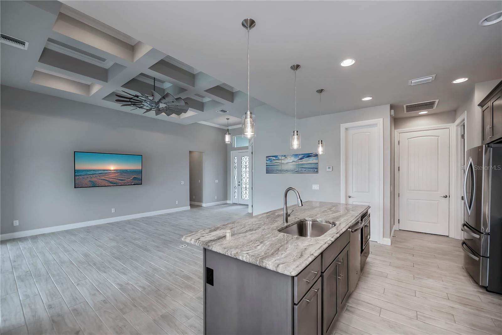 180 W PINE VALLEY LN, ROTONDA WEST, FL, 33947