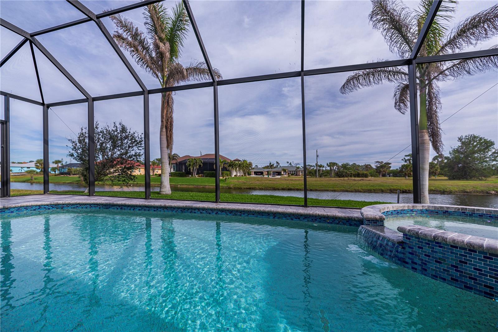 180 W PINE VALLEY LN, ROTONDA WEST, FL, 33947