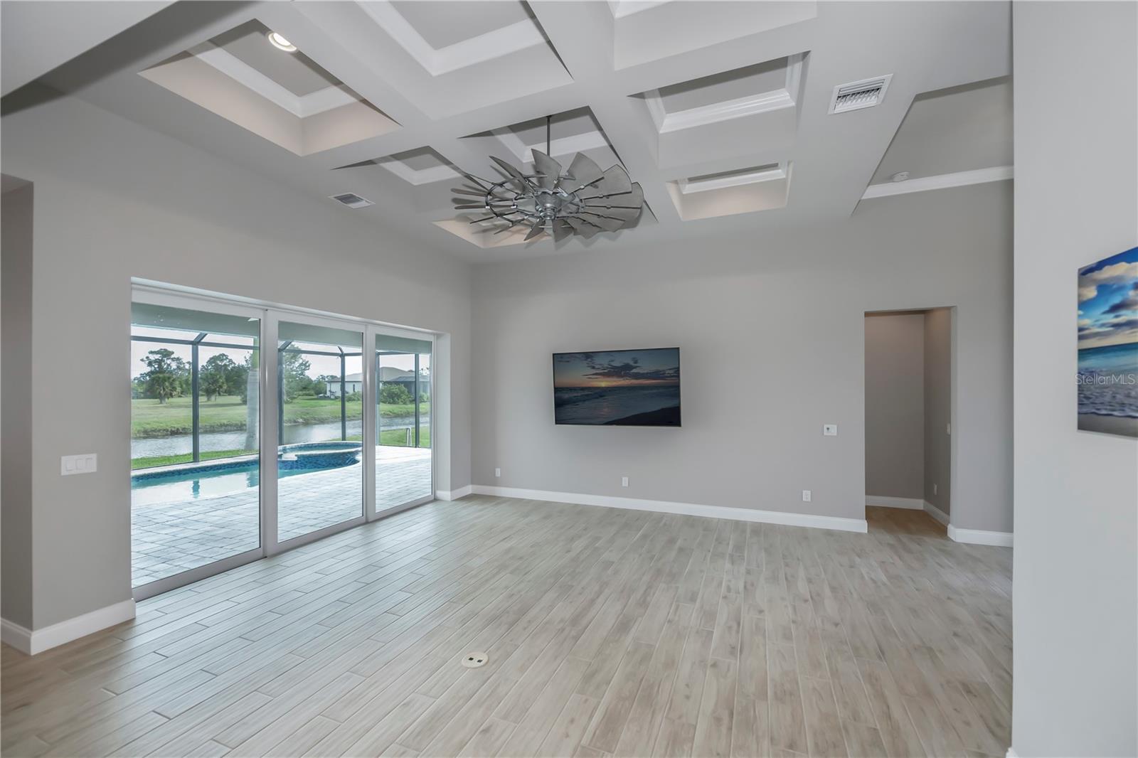 180 W PINE VALLEY LN, ROTONDA WEST, FL, 33947