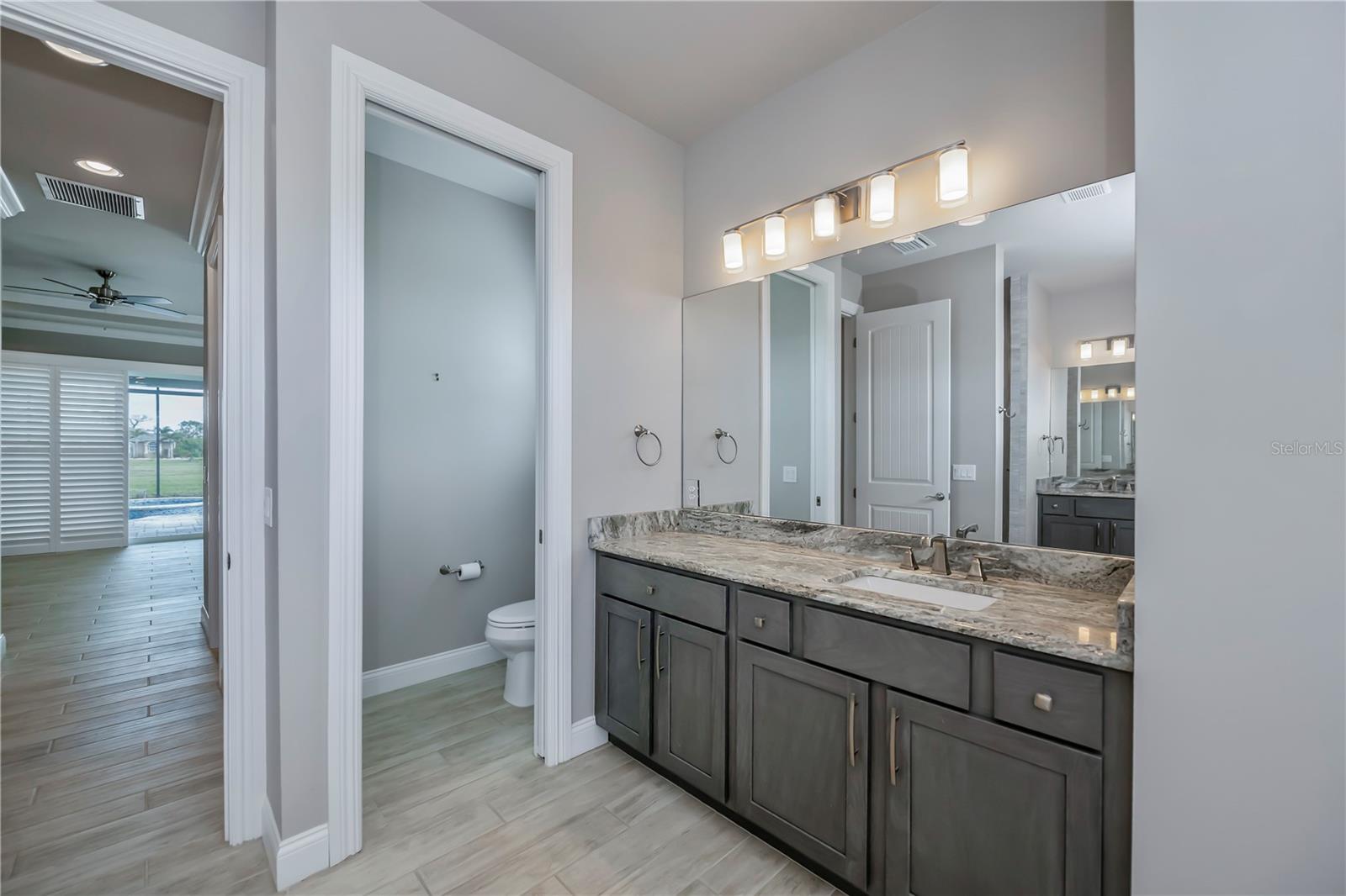 180 W PINE VALLEY LN, ROTONDA WEST, FL, 33947