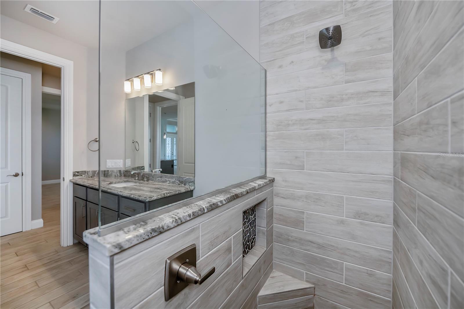 180 W PINE VALLEY LN, ROTONDA WEST, FL, 33947