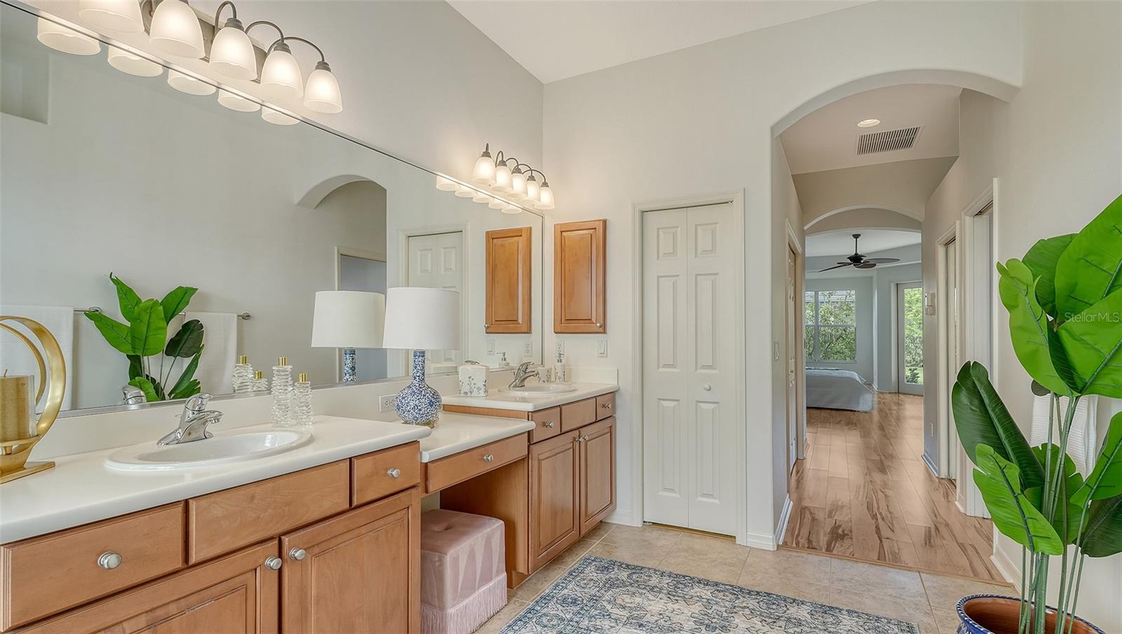 2886 GRAZELAND DR, SARASOTA, FL, 34240