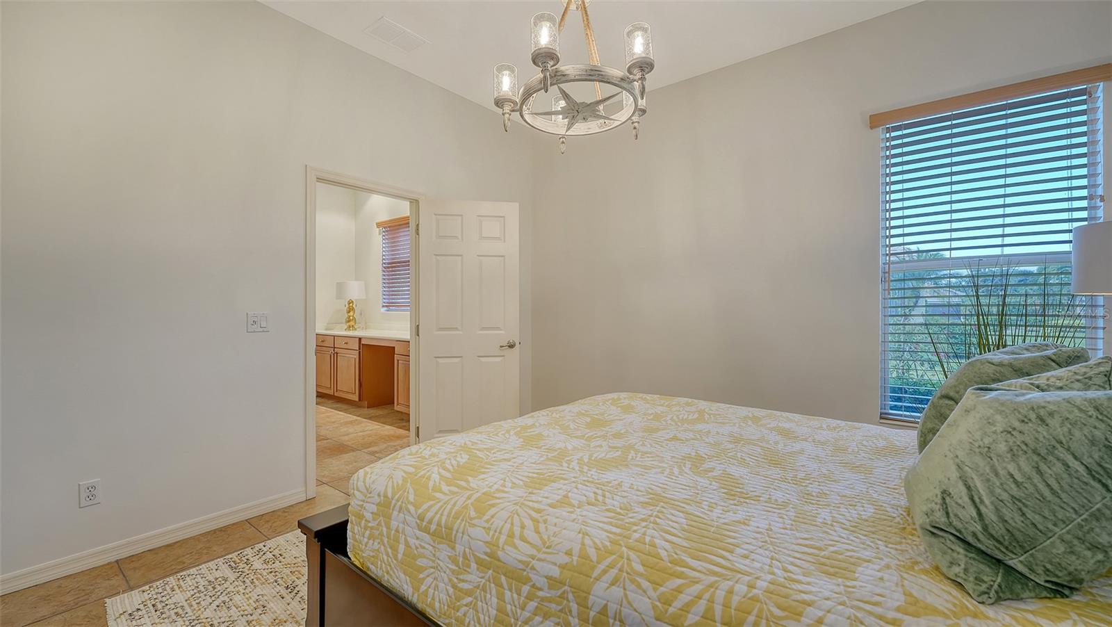 2886 GRAZELAND DR, SARASOTA, FL, 34240