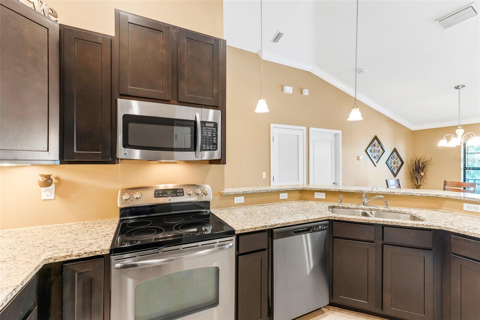 5720 KINGLETHILL DR, LITHIA, FL, 33547