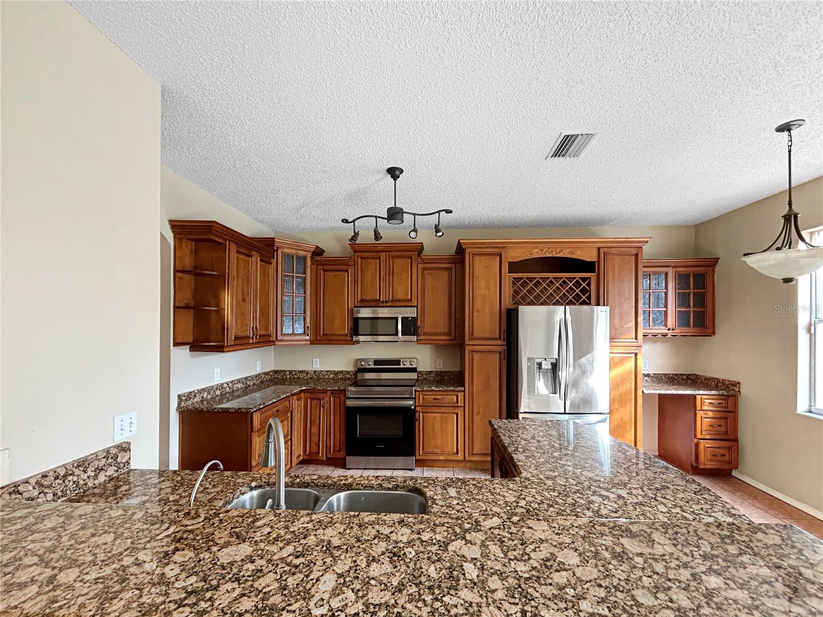8715 MORRISON OAKS CT, TEMPLE TERRACE, FL, 33637