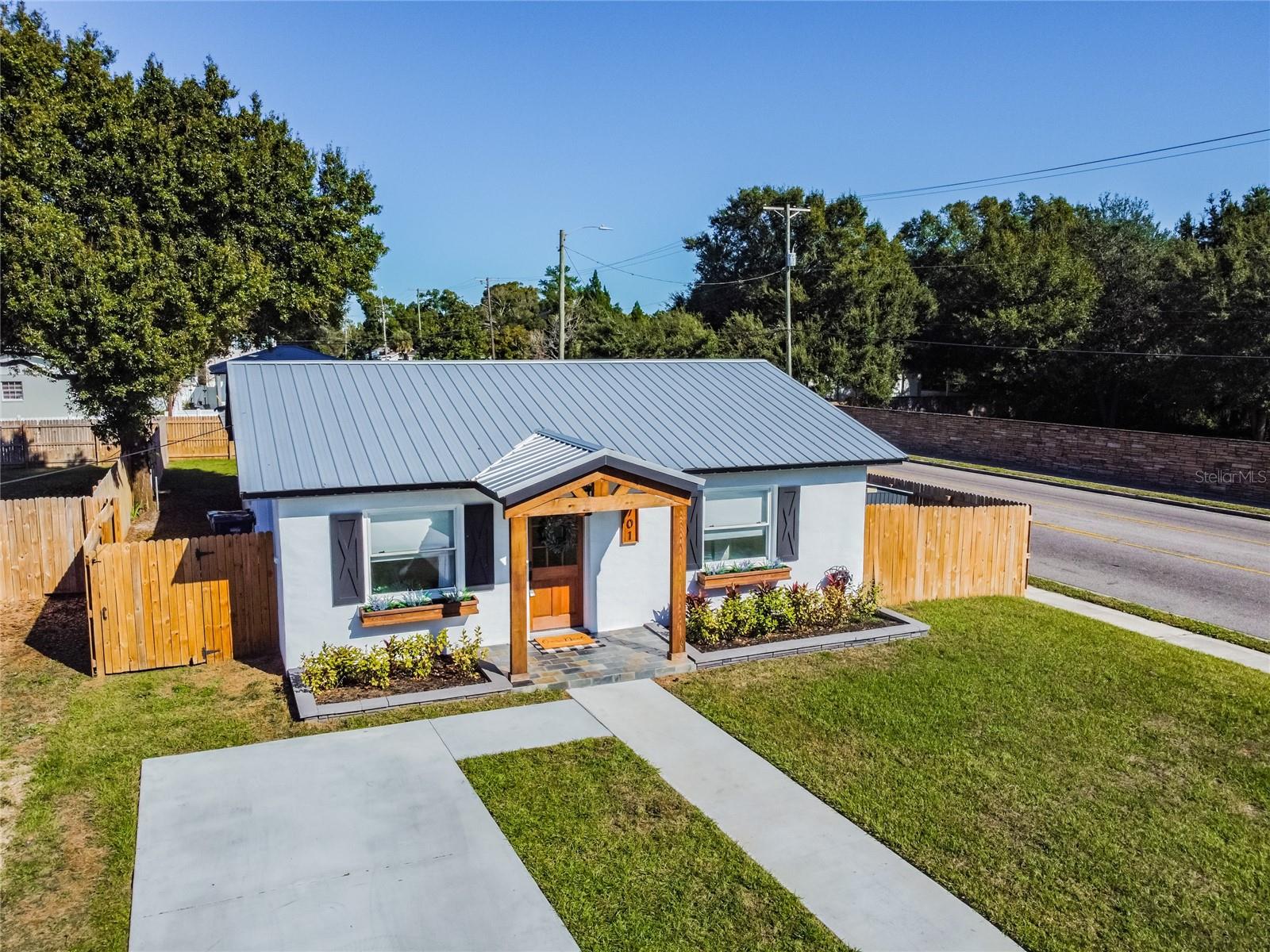 701 W WOODLAWN AVE, TAMPA, FL, 33603