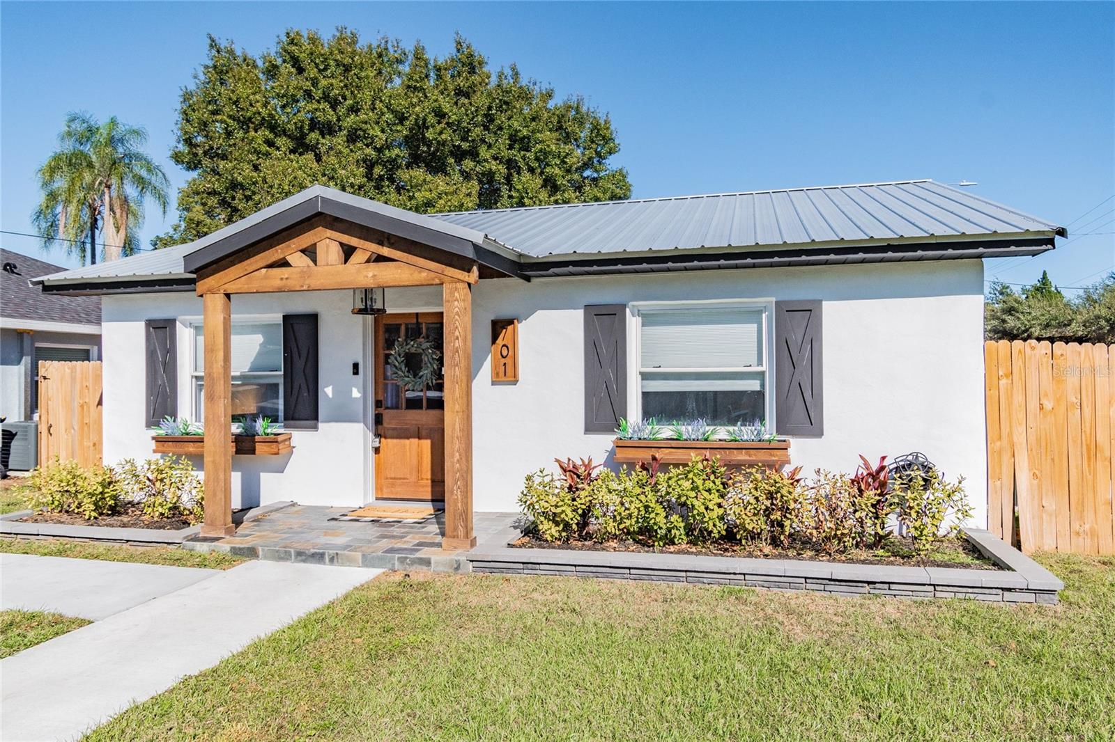 701 W WOODLAWN AVE, TAMPA, FL, 33603