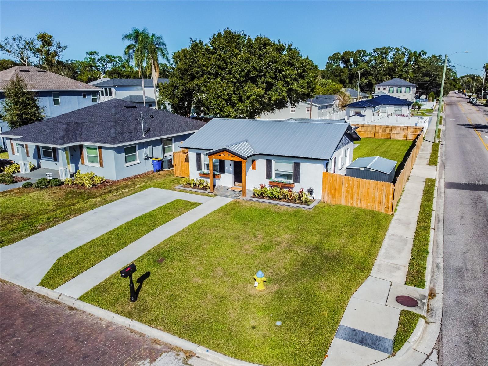 701 W WOODLAWN AVE, TAMPA, FL, 33603