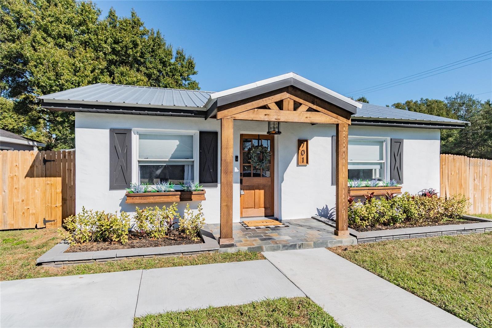 701 W WOODLAWN AVE, TAMPA, FL, 33603