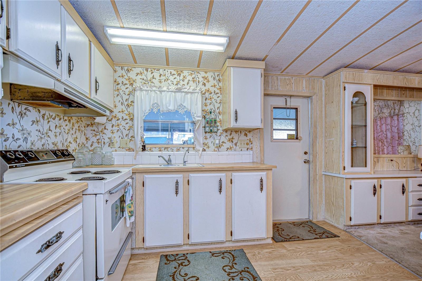 39351 DUNDEE RD, ZEPHYRHILLS, FL, 33542