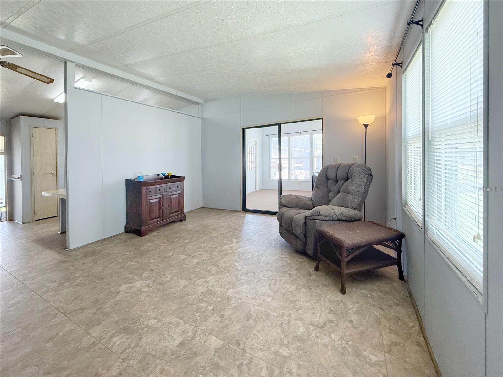 225 N SAINT THOMAS CIR, APOLLO BEACH, FL, 33572