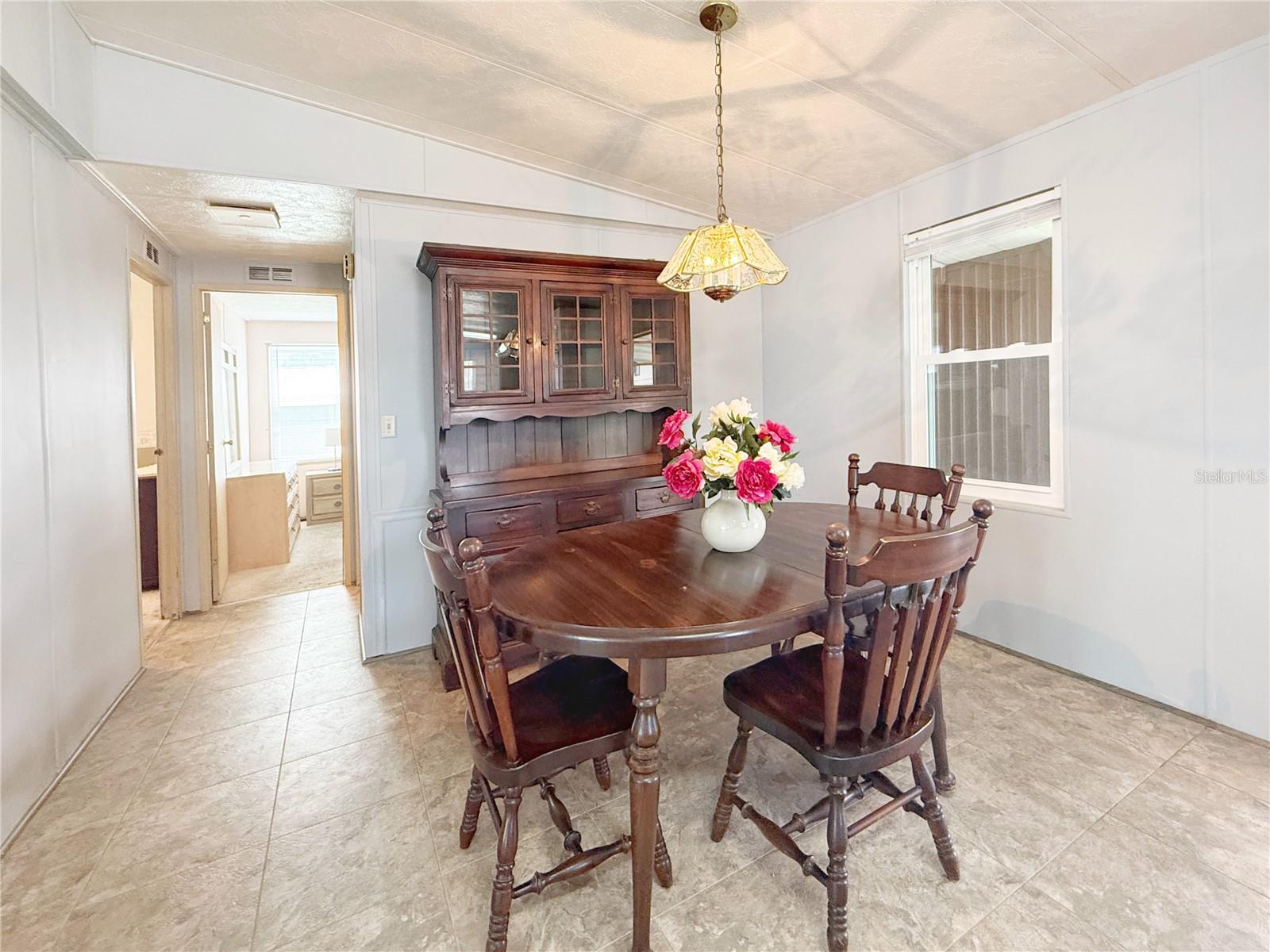 225 N SAINT THOMAS CIR, APOLLO BEACH, FL, 33572
