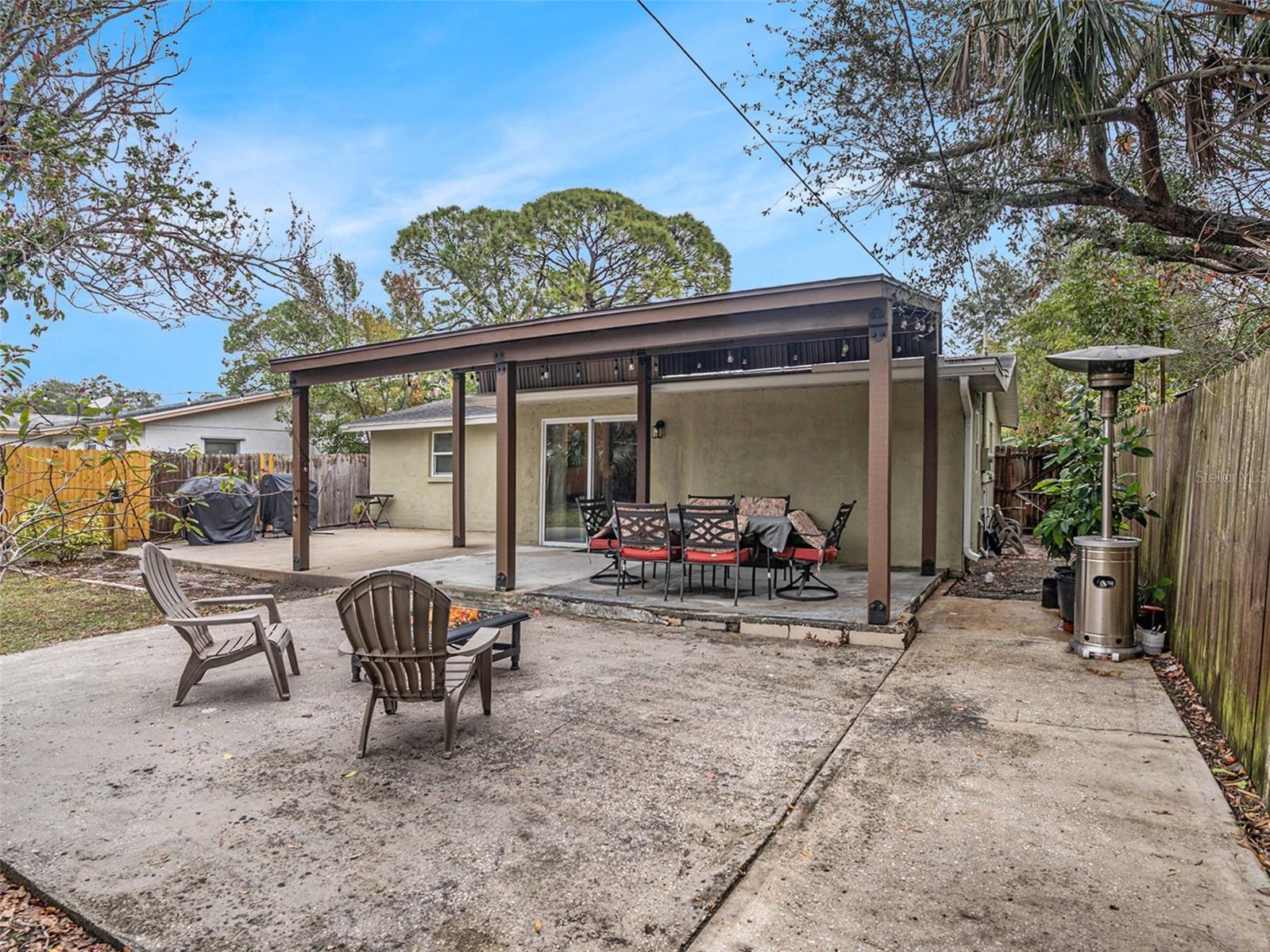 204 SW MADISON CIR N, ST PETERSBURG, FL, 33703