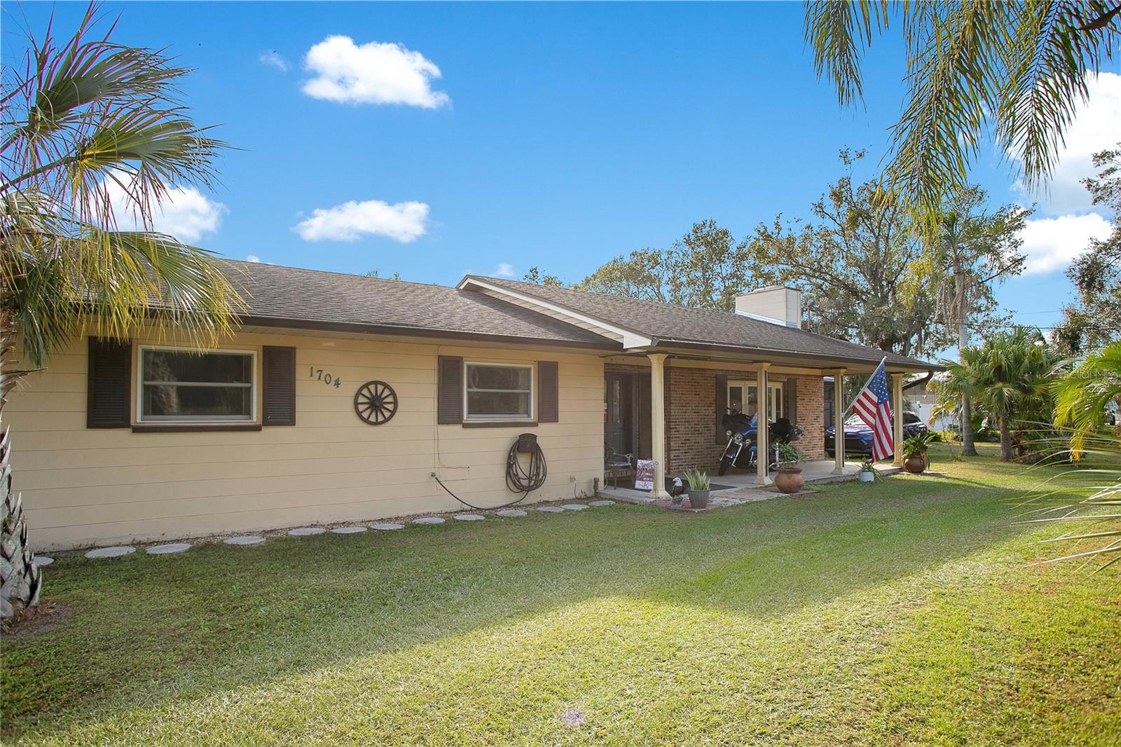 1704 W DAUGHTERY RD, LAKELAND, FL, 33810