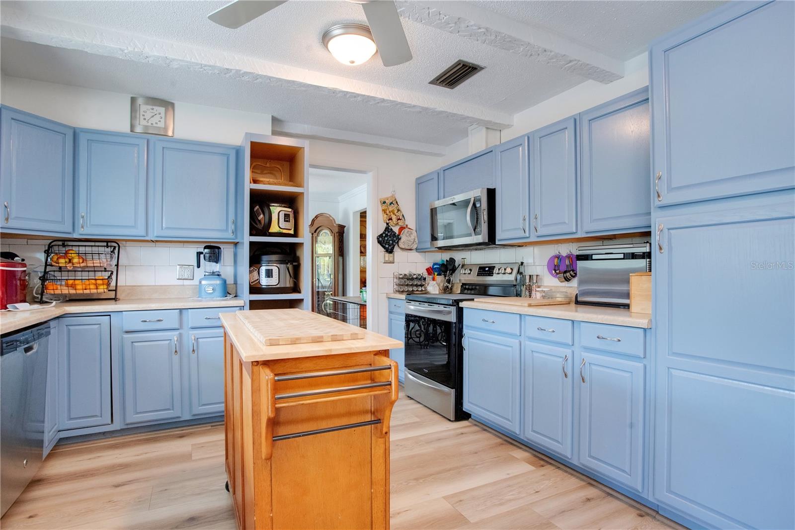1704 W DAUGHTERY RD, LAKELAND, FL, 33810