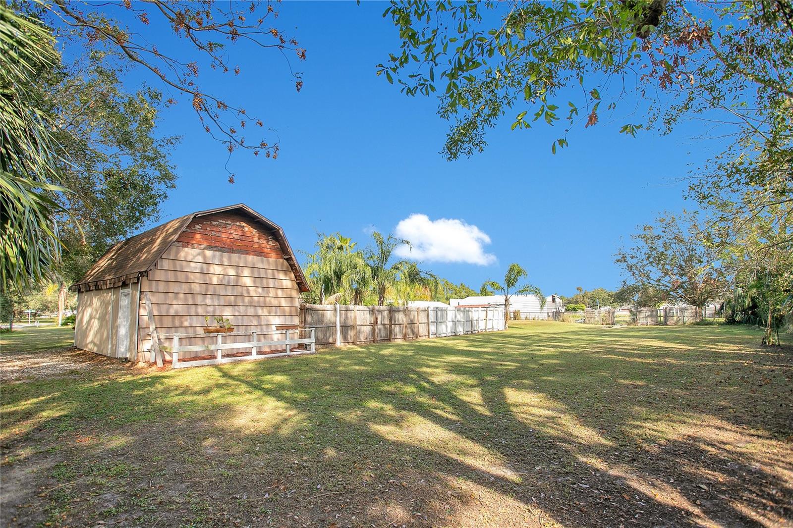 1704 W DAUGHTERY RD, LAKELAND, FL, 33810