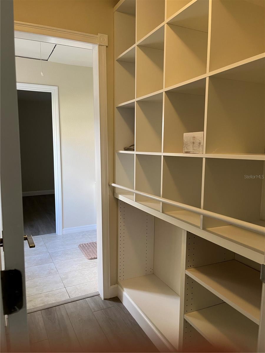 11601 AUTUMN GARDENS CT, TAMPA, FL, 33635