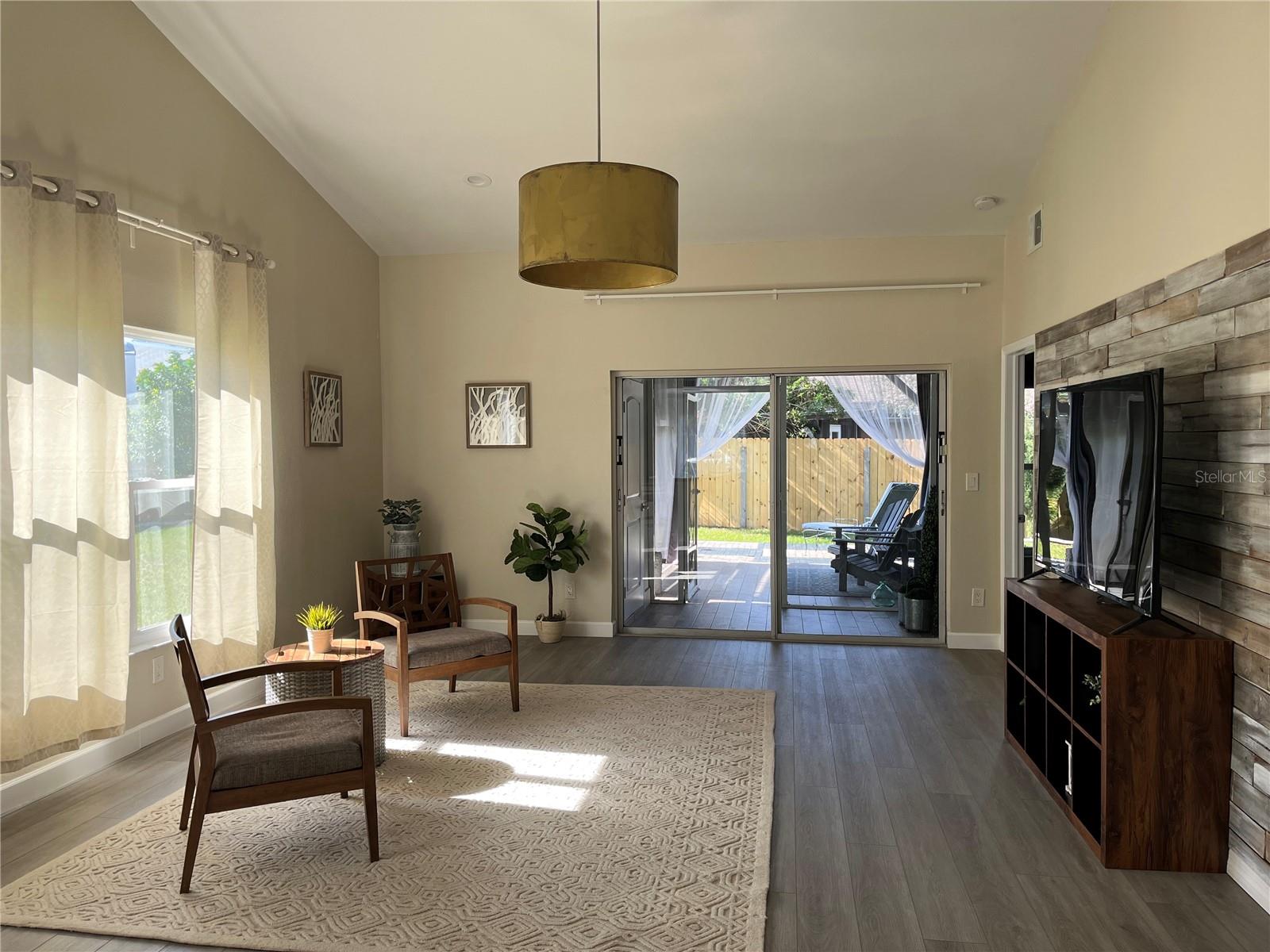 11601 AUTUMN GARDENS CT, TAMPA, FL, 33635