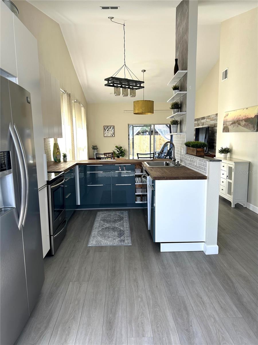 11601 AUTUMN GARDENS CT, TAMPA, FL, 33635