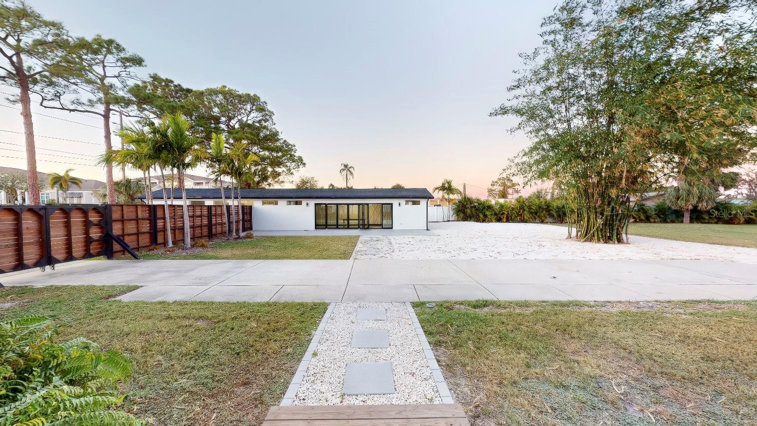 10787 OAK ST NE, ST PETERSBURG, FL, 33716