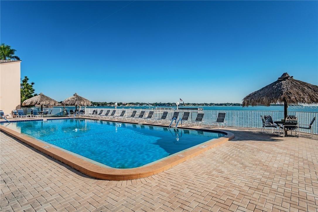 7432 SUNSHINE SKYWAY LN S #402, ST PETERSBURG, FL, 33711