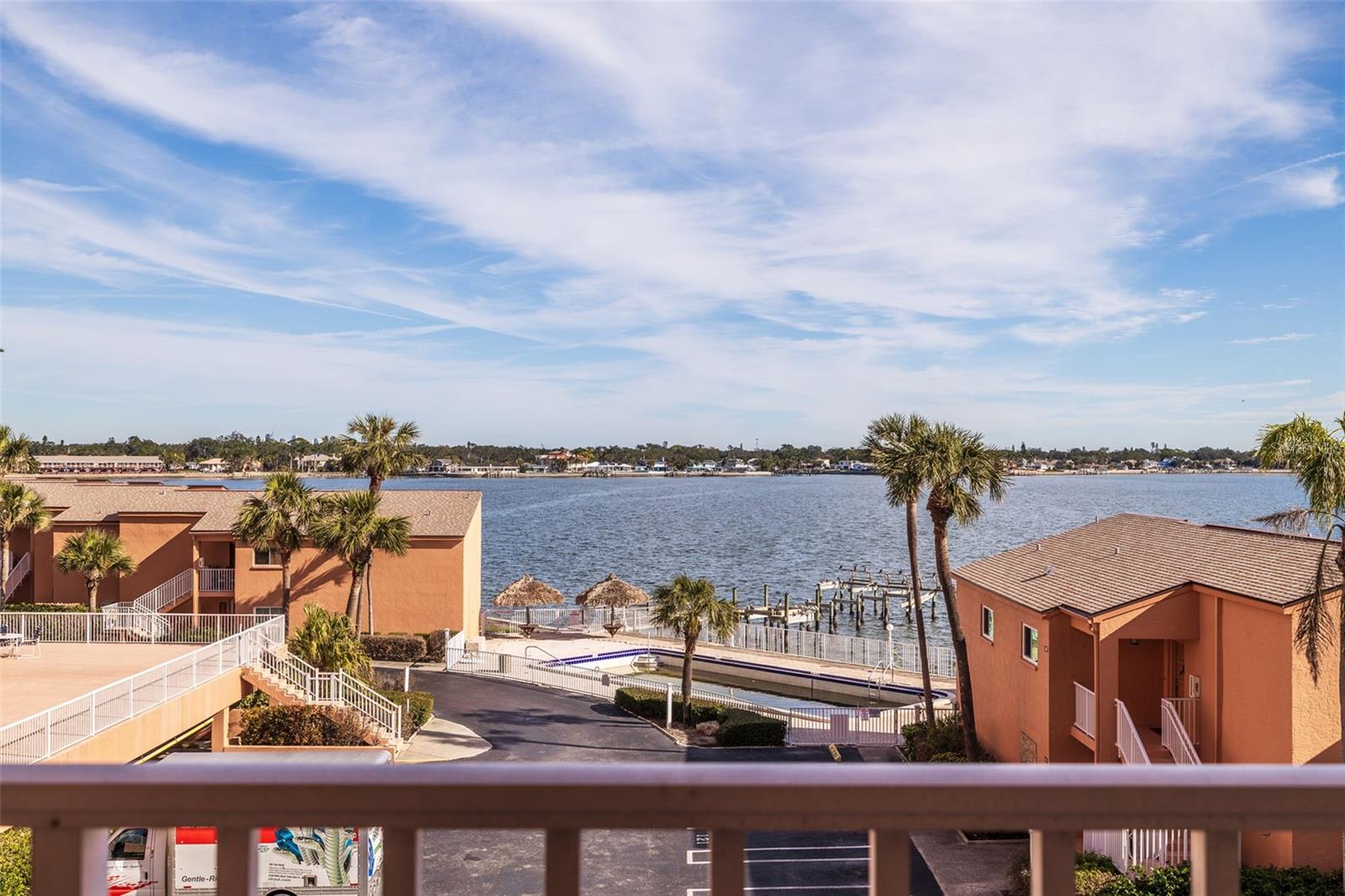 7432 SUNSHINE SKYWAY LN S #402, ST PETERSBURG, FL, 33711