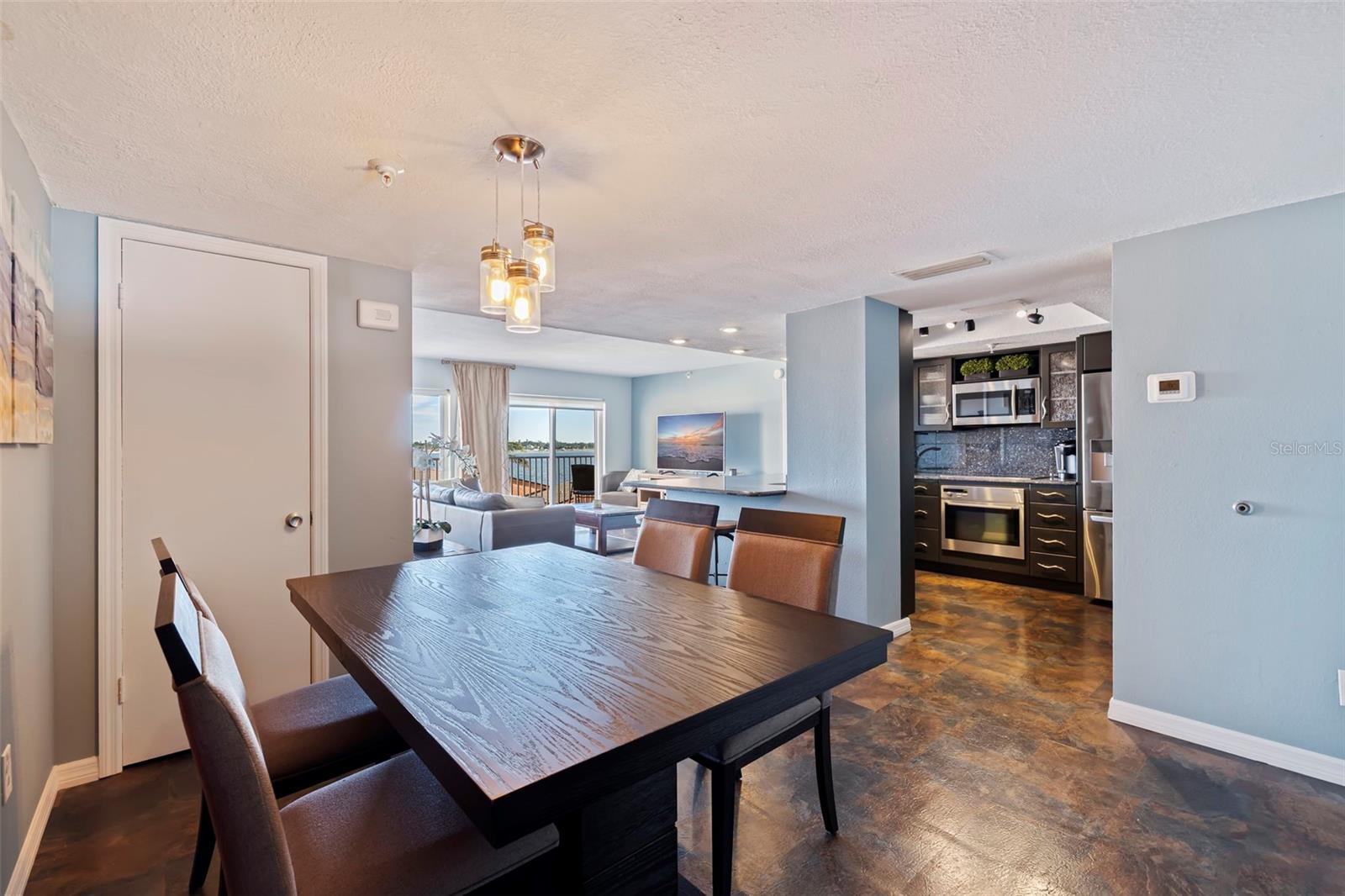 7432 SUNSHINE SKYWAY LN S #402, ST PETERSBURG, FL, 33711