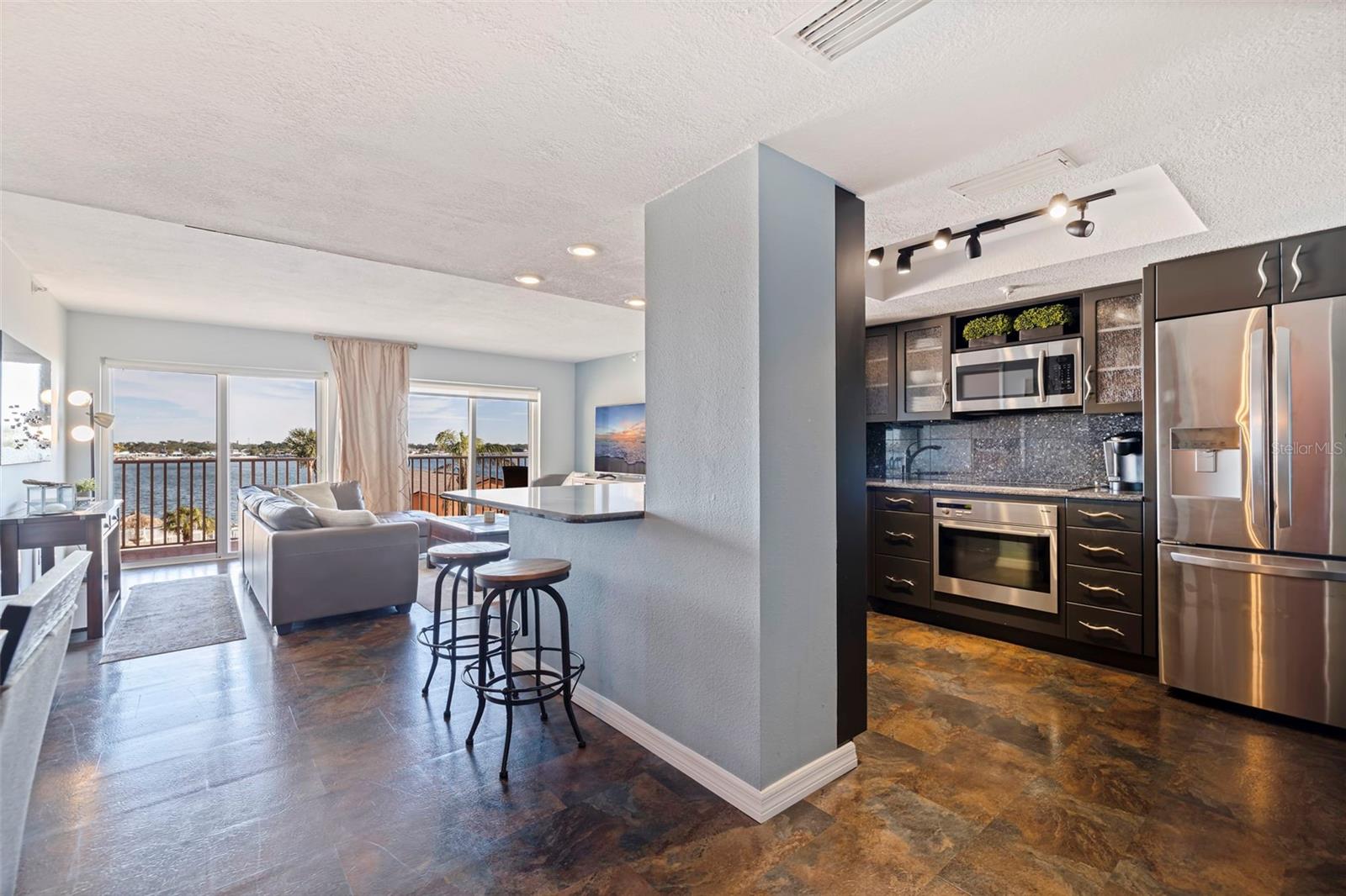 7432 SUNSHINE SKYWAY LN S #402, ST PETERSBURG, FL, 33711