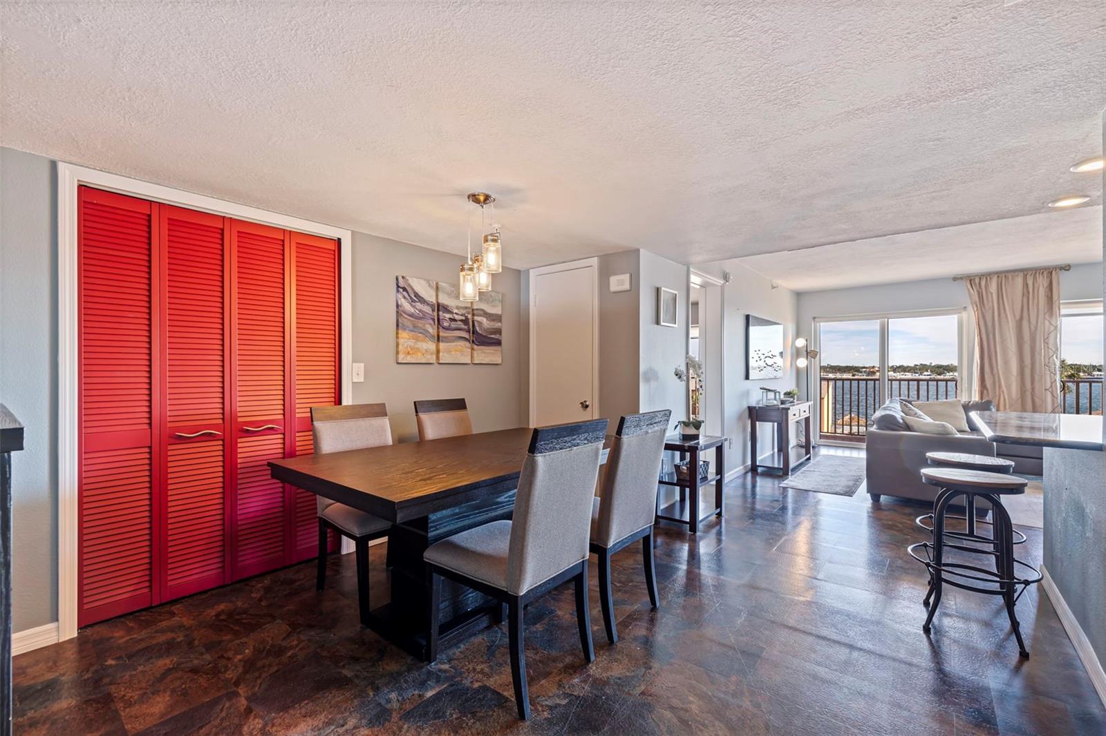 7432 SUNSHINE SKYWAY LN S #402, ST PETERSBURG, FL, 33711