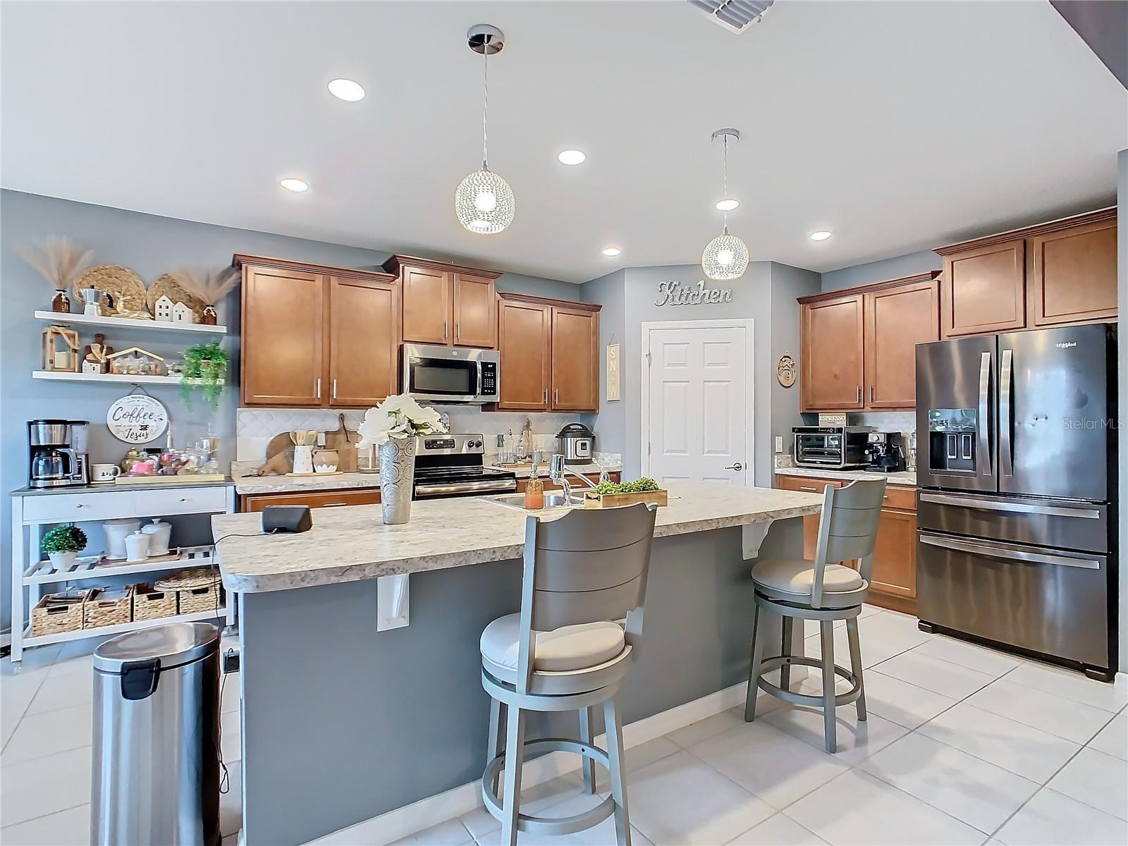 301 BLUE LAKE CIR, KISSIMMEE, FL, 34758