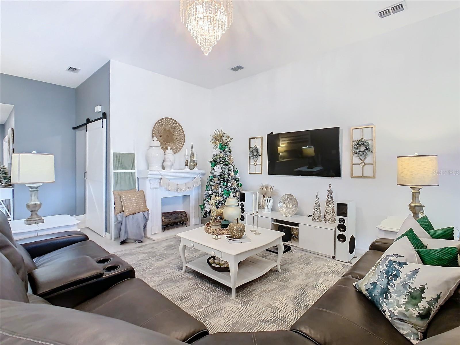 301 BLUE LAKE CIR, KISSIMMEE, FL, 34758