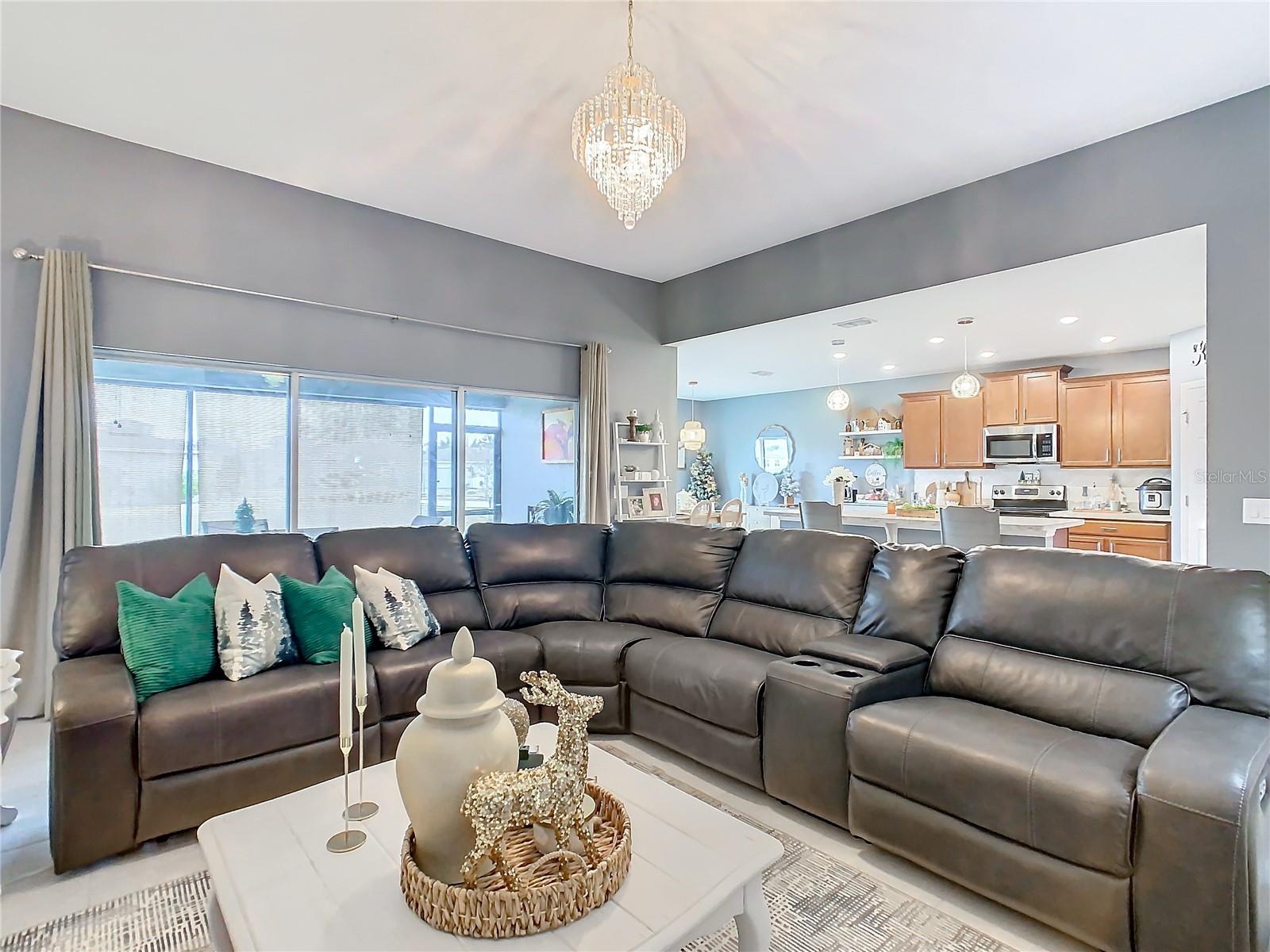 301 BLUE LAKE CIR, KISSIMMEE, FL, 34758