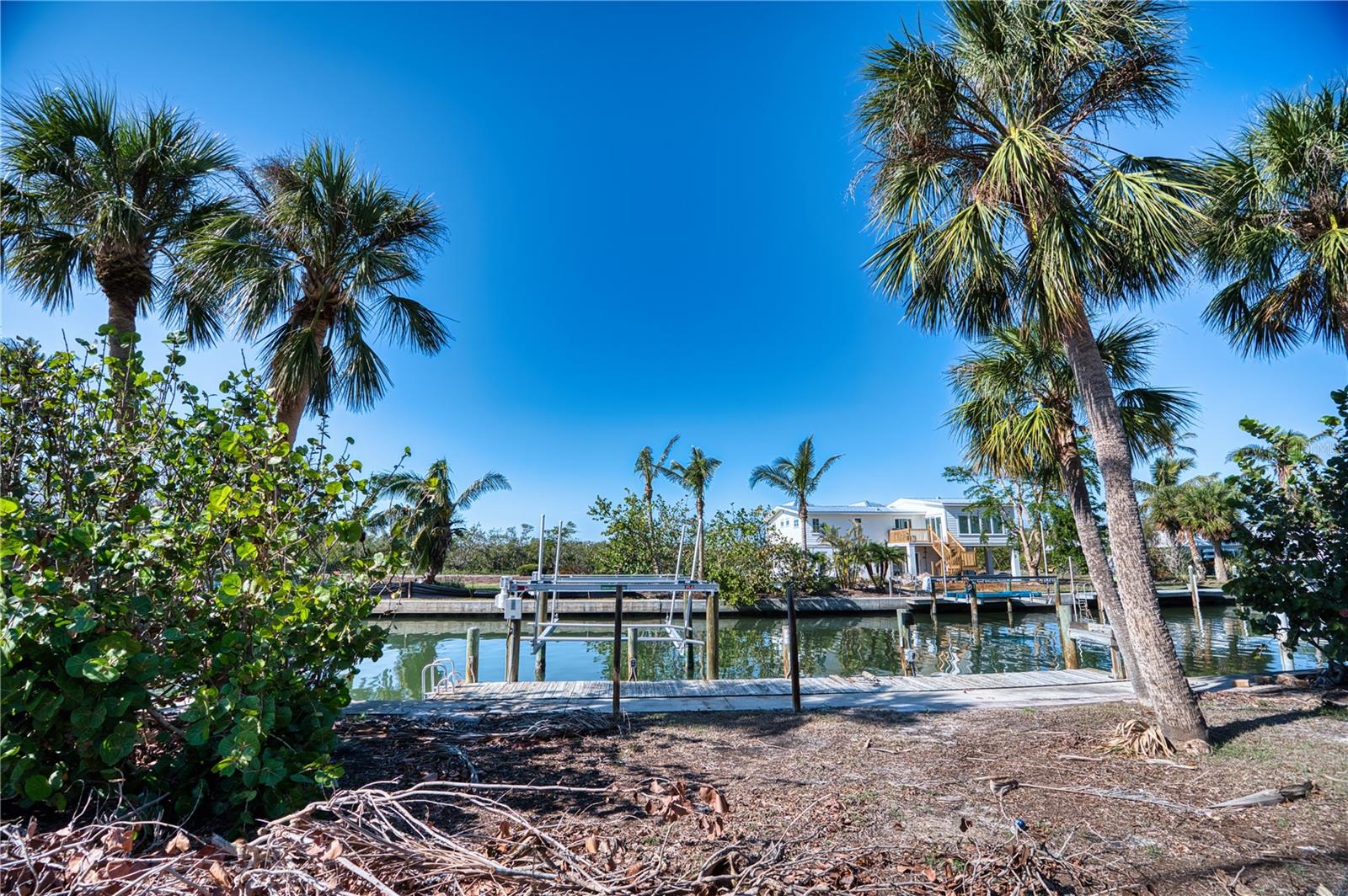 749 NORTON ST, LONGBOAT KEY, FL, 34228