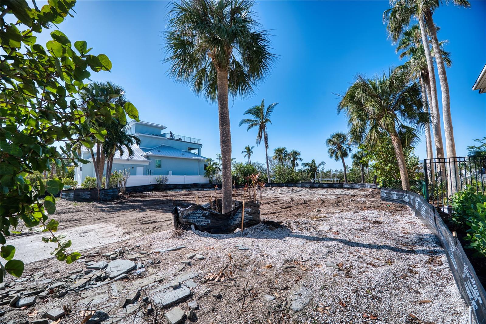 749 NORTON ST, LONGBOAT KEY, FL, 34228