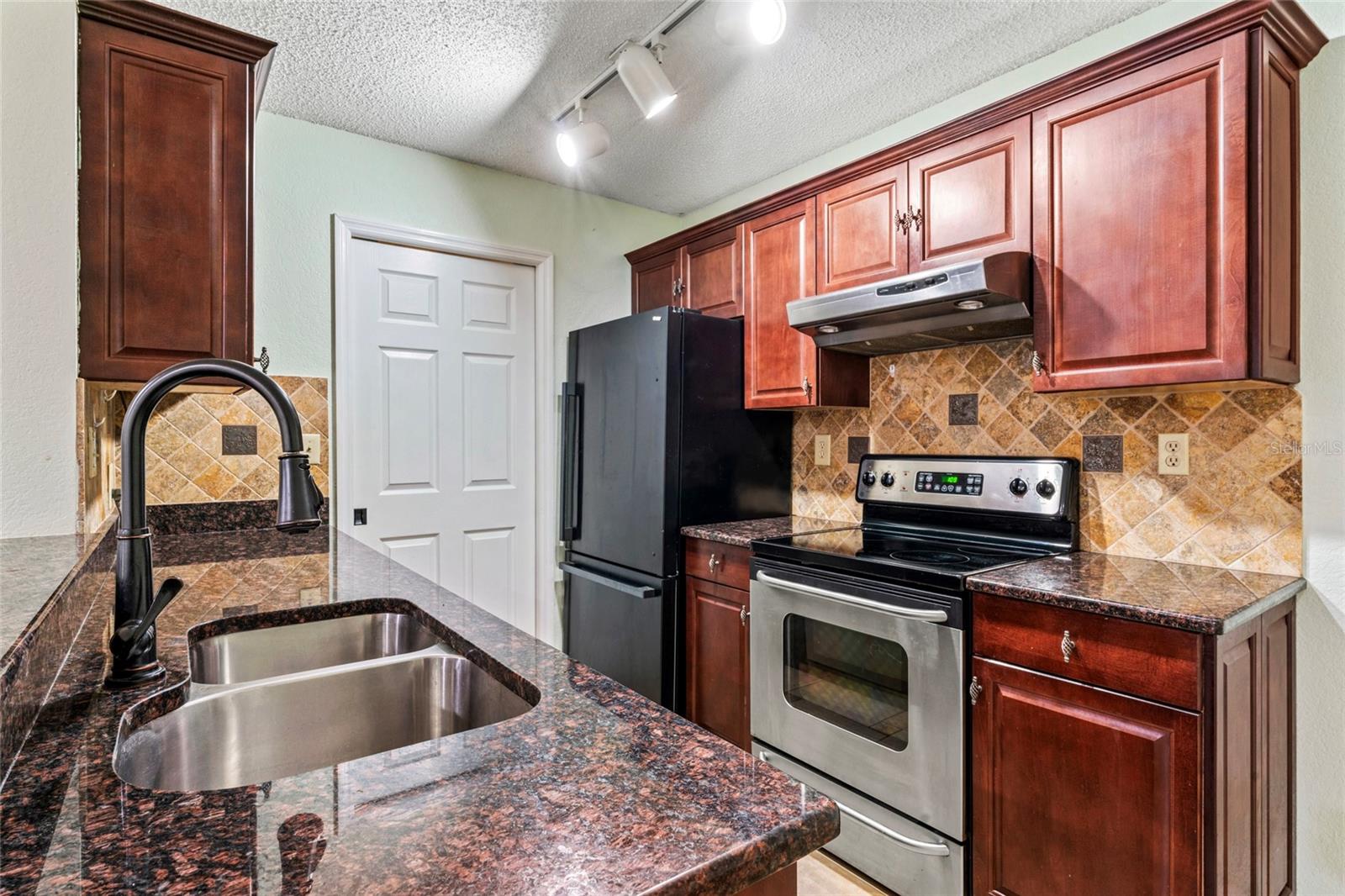 10263 GANDY BLVD N #107, ST PETERSBURG, FL, 33702